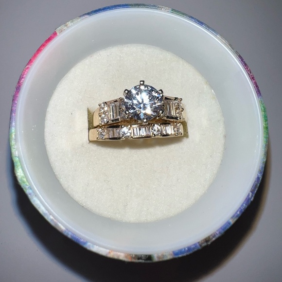 14k gold engagement ring - Picture 1 of 14